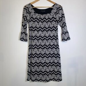 Chris McLaughlin Lace Dress Womens 10 Black Ivory Bell Sleeve Stretch Sheath